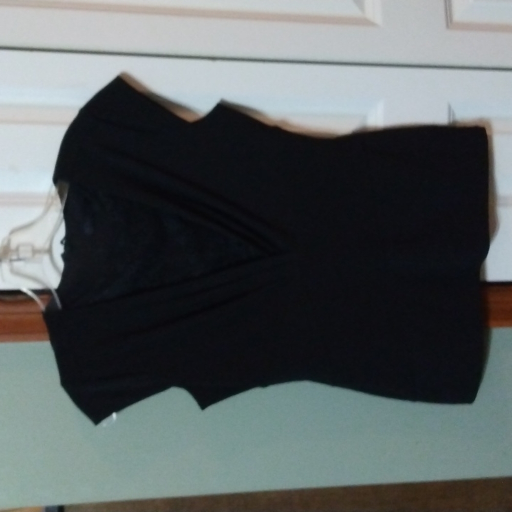 White House black market  black top